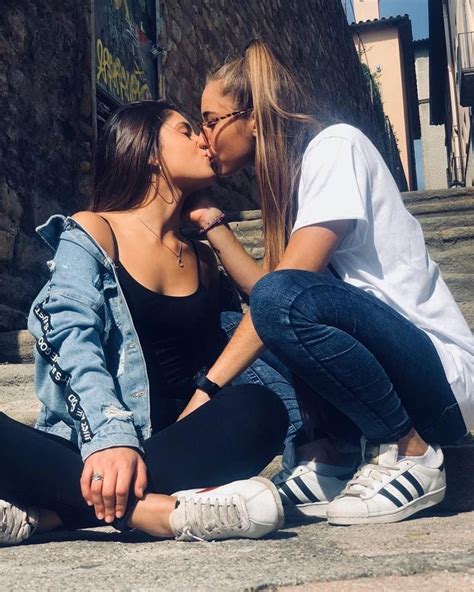 jovencitas lesvianas|chicas jovencitas lesbianas Search